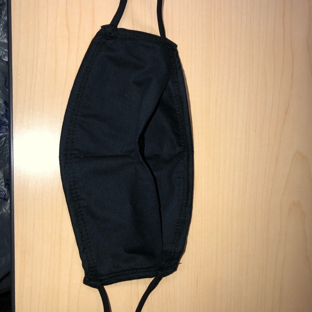 🚨Face Mask w/filter pocket & nose clip (3/$30)🚨